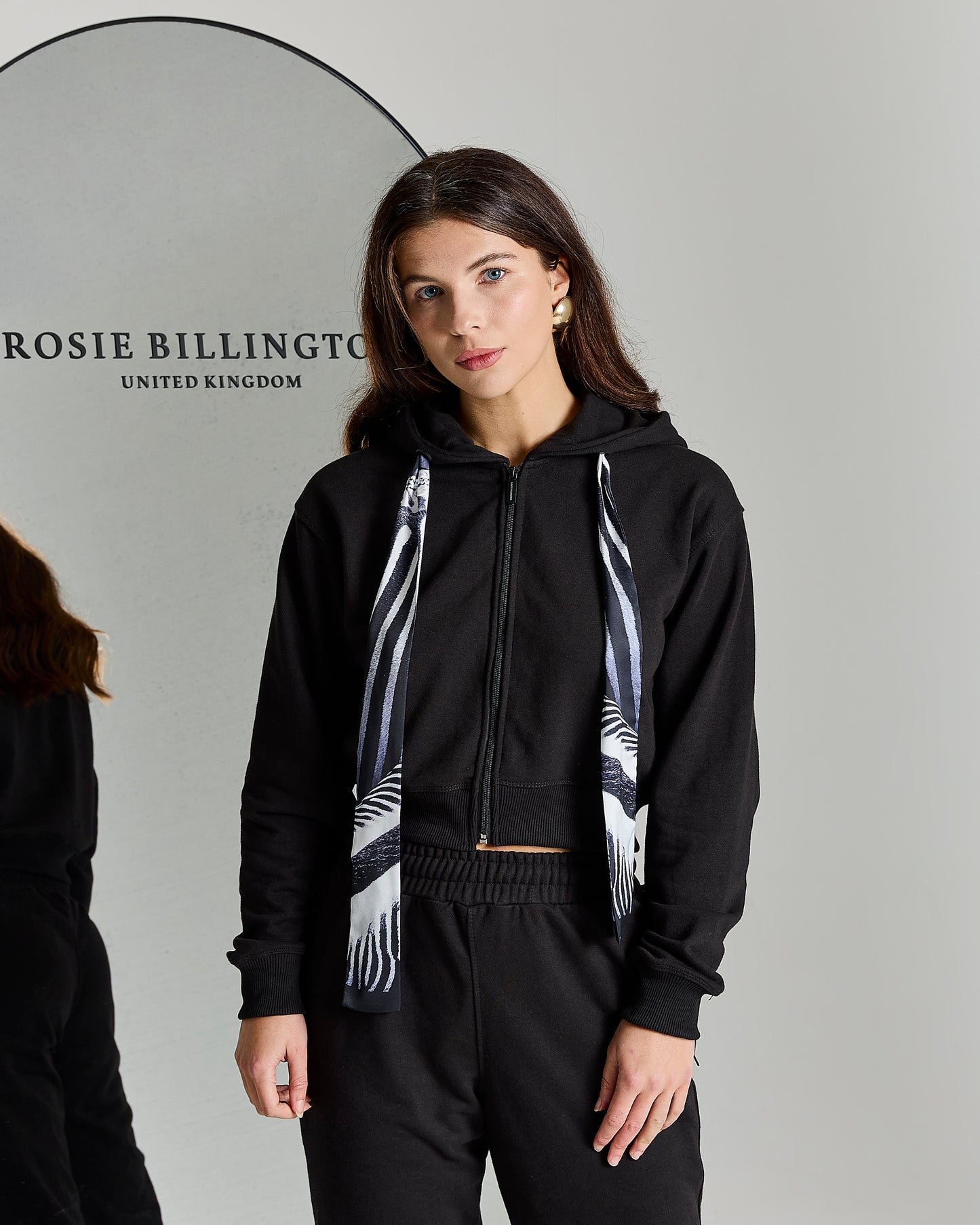 SAFARI Scarf Cropped Hoodie in Black