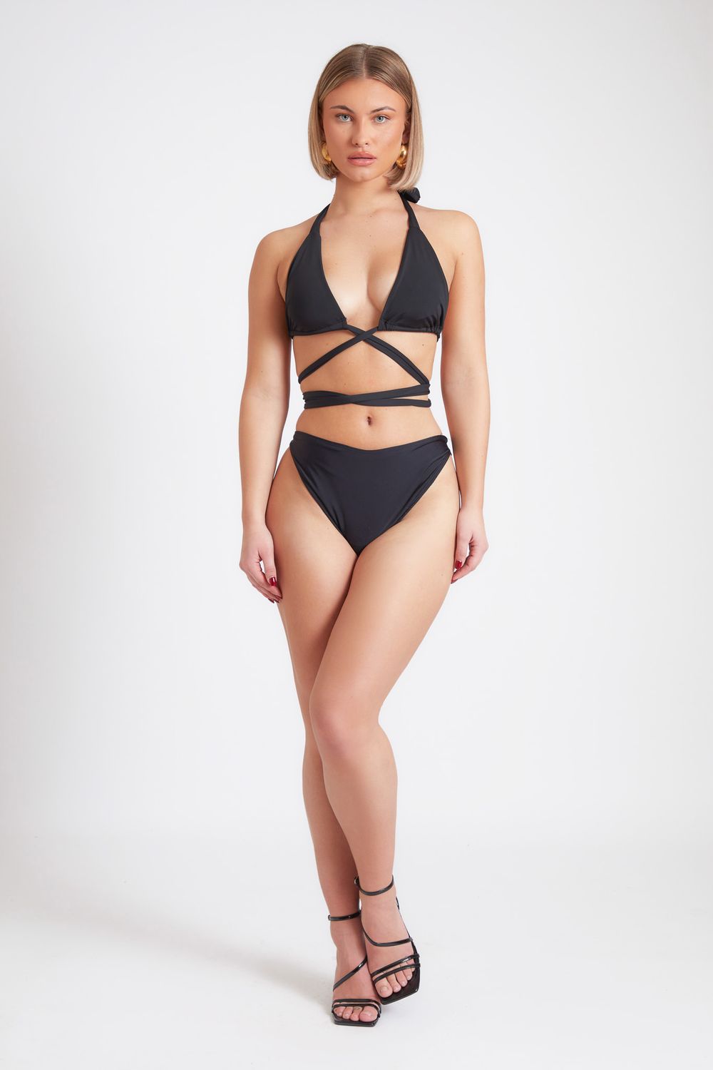 WRAP BIKINI IN BLACK