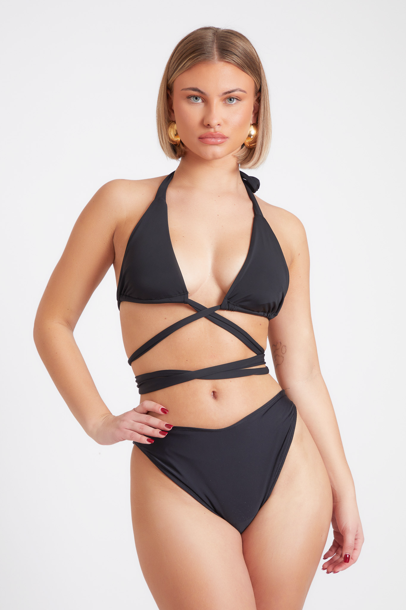 WRAP BIKINI IN BLACK