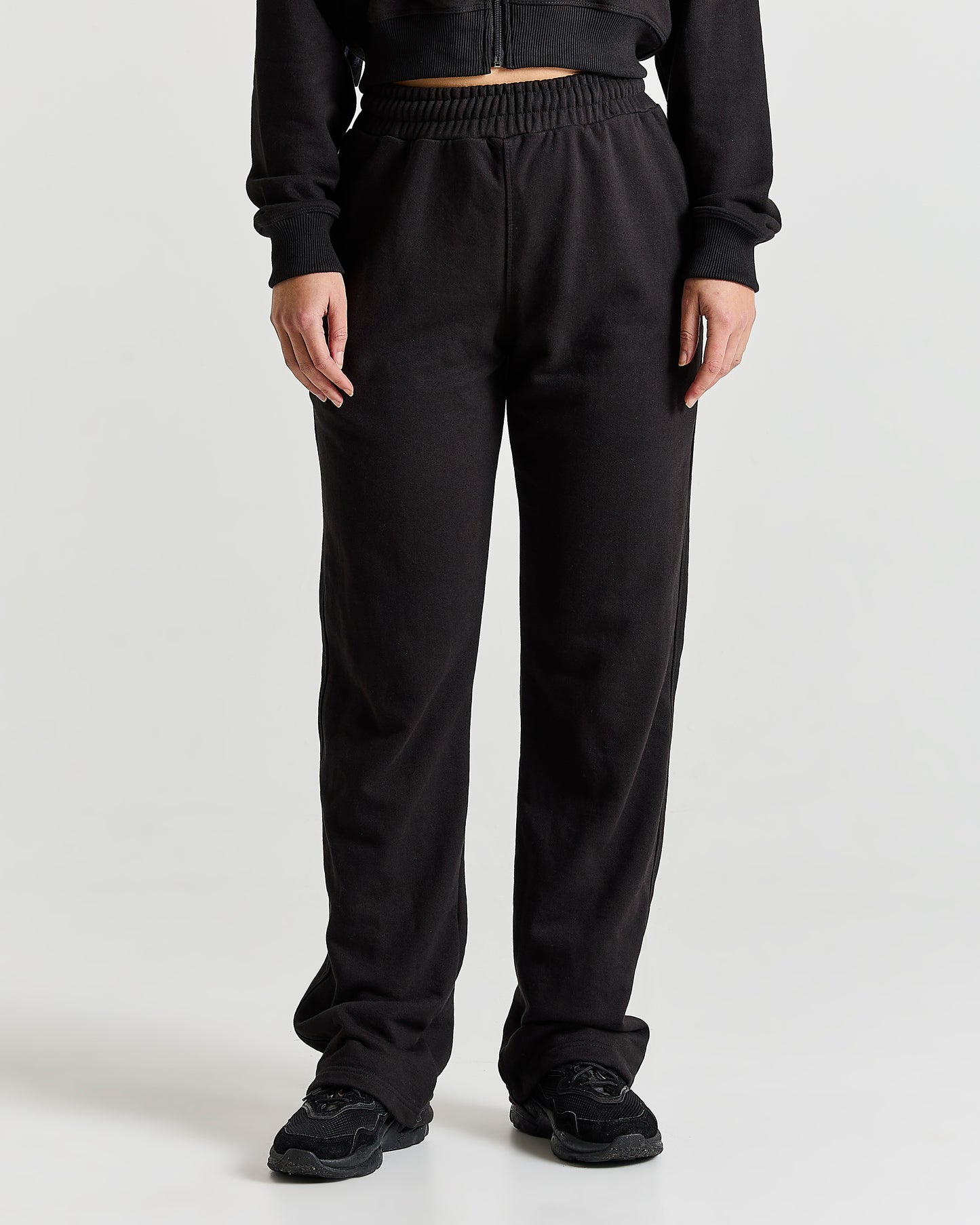 SAFARI Jogger in Black