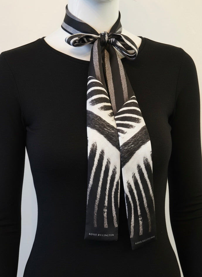 SAFARI Twilly Scarf in Black and White