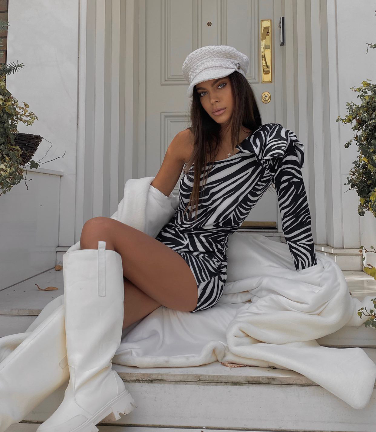 ZEBRA ONE SHOULDER BOW DRESS